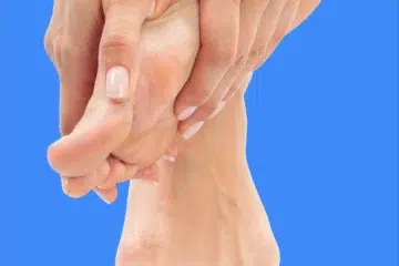 douleur en dessous du pied dès les premiers pas